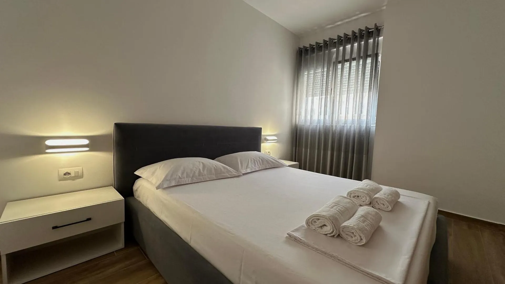 Aria'S Apartment - City Center Sarande 0*,  Albania