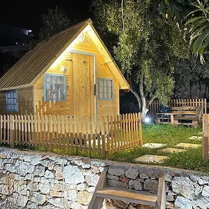 Albania-secret Village Den Kemping