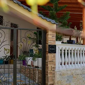 Apartment Jon'a, Sarande