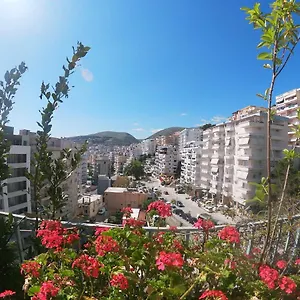Apartment Honey Near Promenade, Sarande