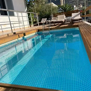 Sadiku With Sea View Apartmán