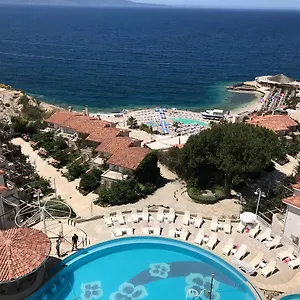 Sunny Bay Sarandë